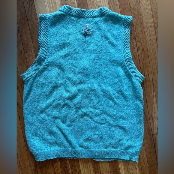Turquoise floral embroidered vest - Picture 2 of 2